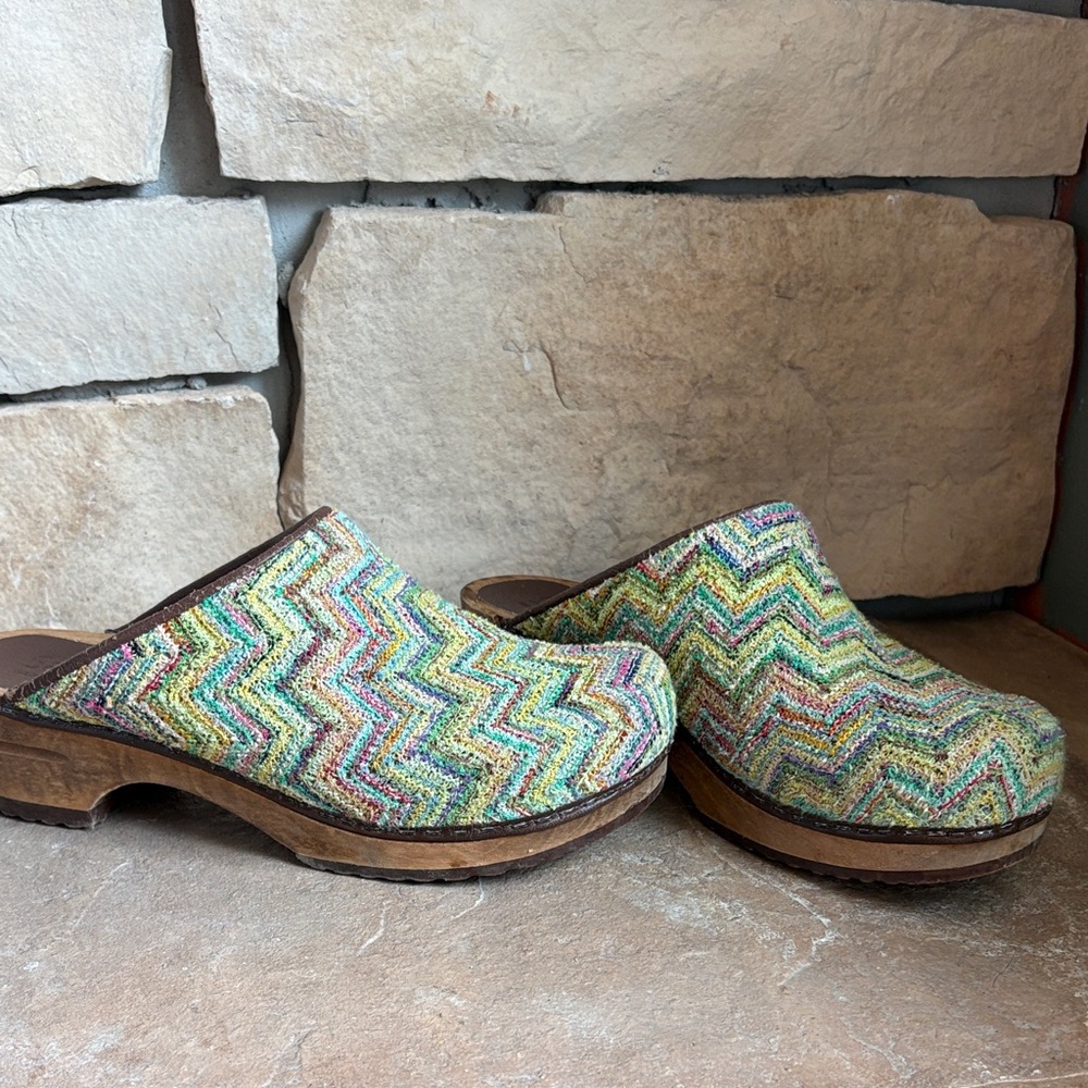 Sanita Danish Clogs, Zigzag Clog Mules with Wooden Sole, Women Size 39